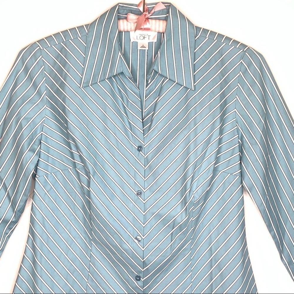 Ann Taylor Loft Classic Sky Blue White Pinstripe Long Sleeve Button Shirt Size 4 - Picture 3 of 13